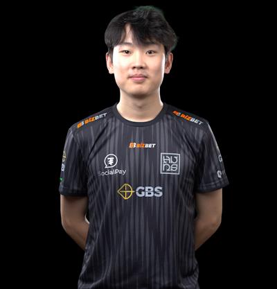 cobrazera - Rifler - MongolZ CS2 Player